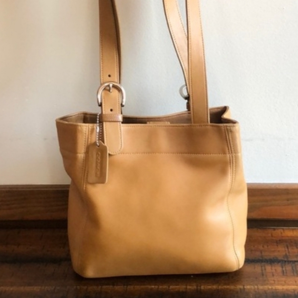 Coach Legacy Glove-Tanned Leather Buckled Tote Bag 1997 Style 4157 Vintage